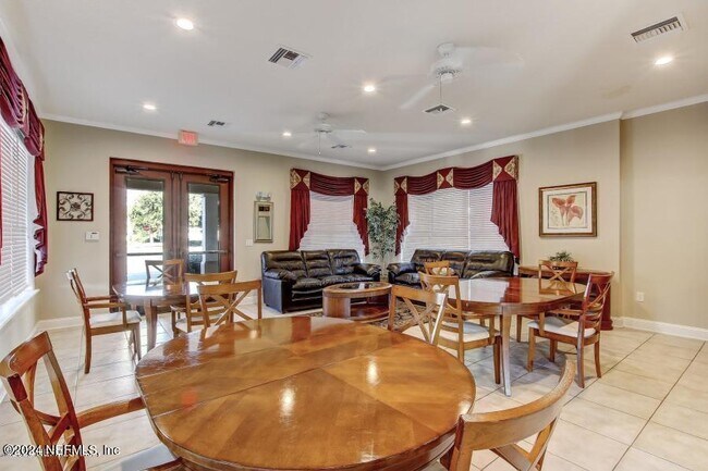 Building Photo - 6332 Autumn Berry Cir