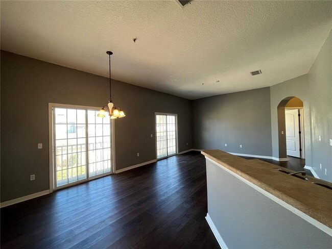 Building Photo - 7125 Red Lantern Dr