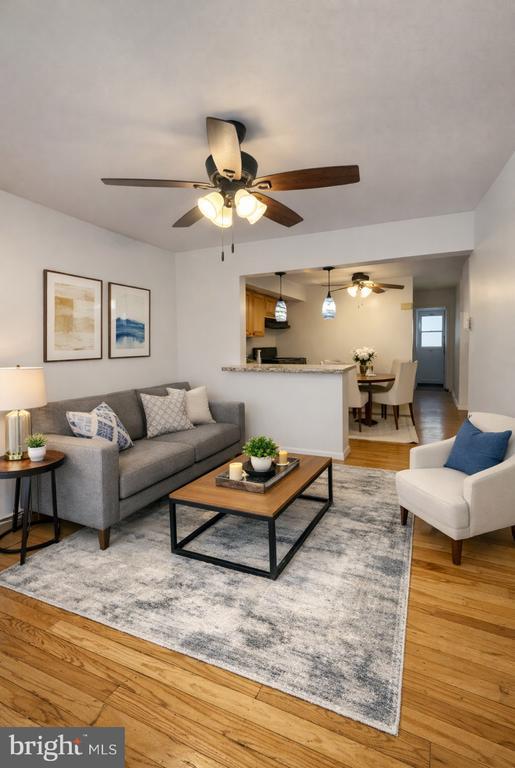 Building Photo - 366 Ripka St