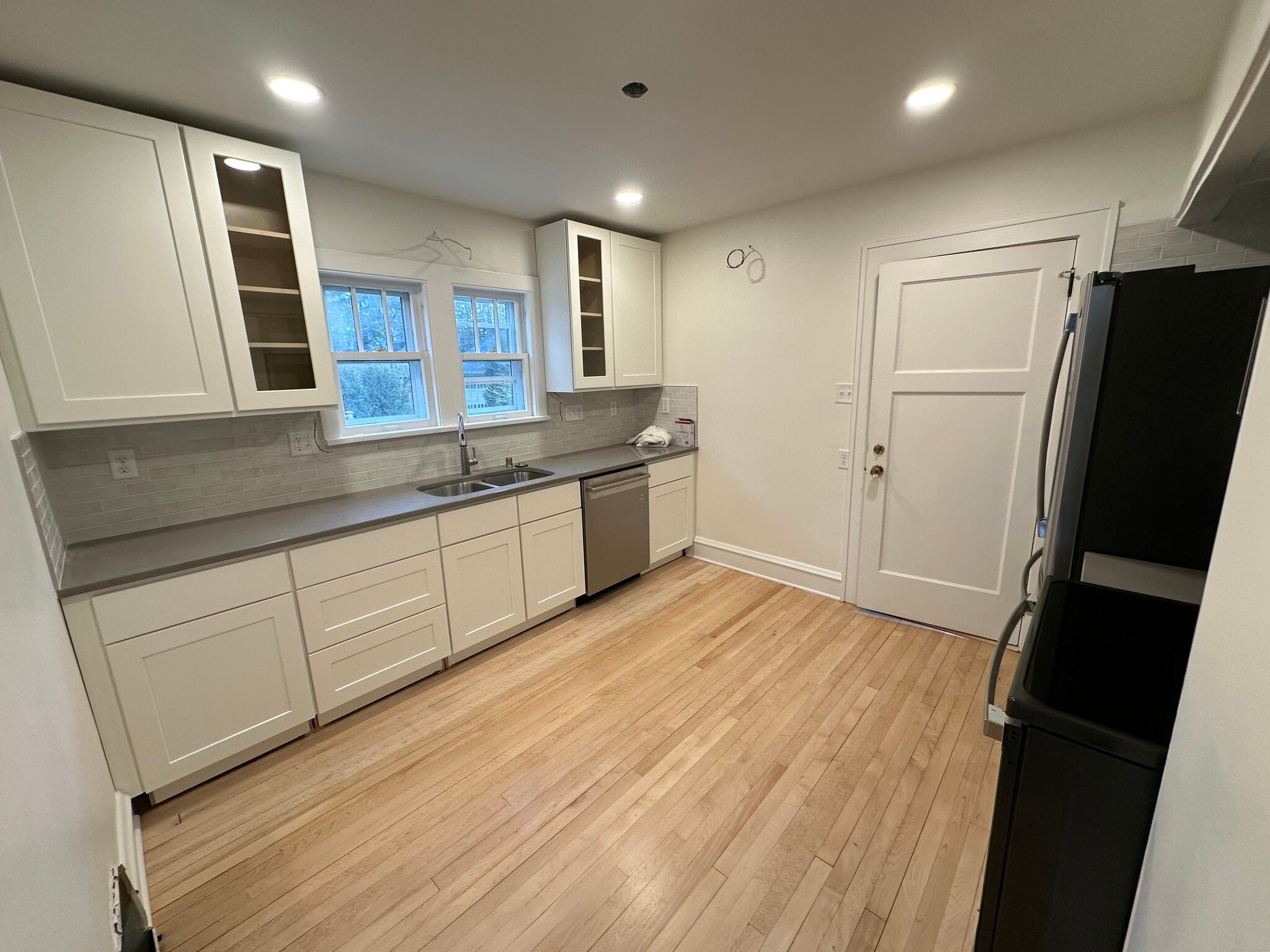 Refreshed Kitchen, Loads of Cabinet Space - 5706 N Bay Ridge Ave