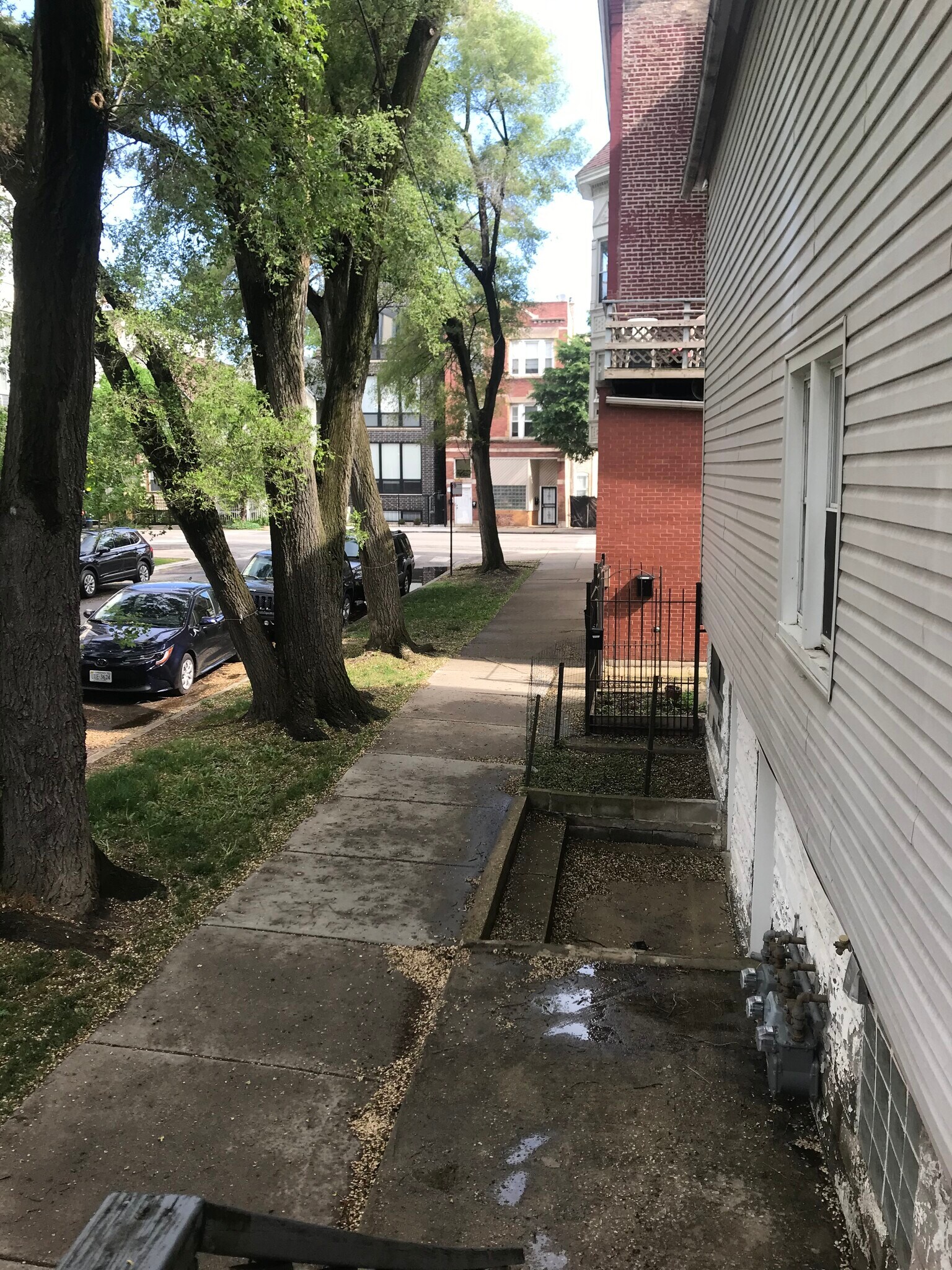 Building Photo - 2659 W Armitage Ave