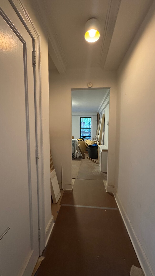 Building Photo - 157 E 72nd St