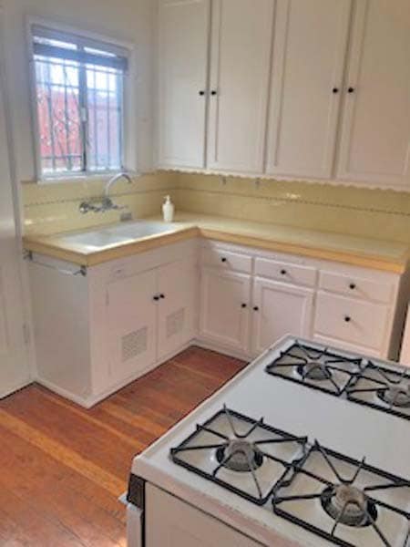 Kitchen - 10581 Ayres Ave