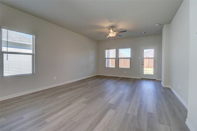 Building Photo - 4104 Zoe Ln