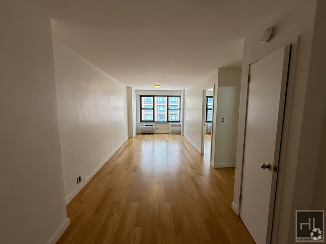 Building Photo - 145 4th Ave