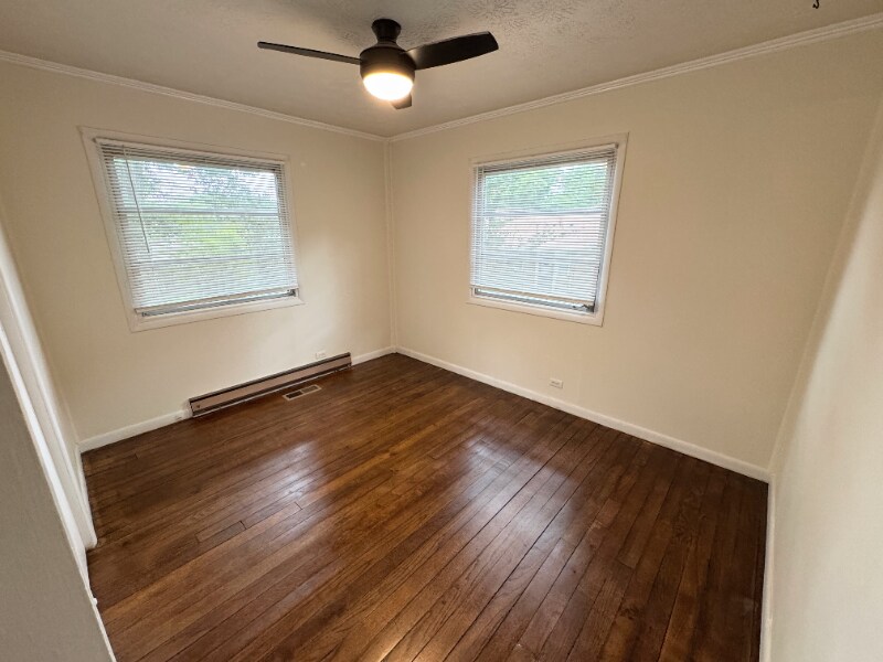 Building Photo - 465 East Dr