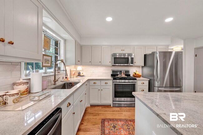 Building Photo - 8960 Morphy Ave