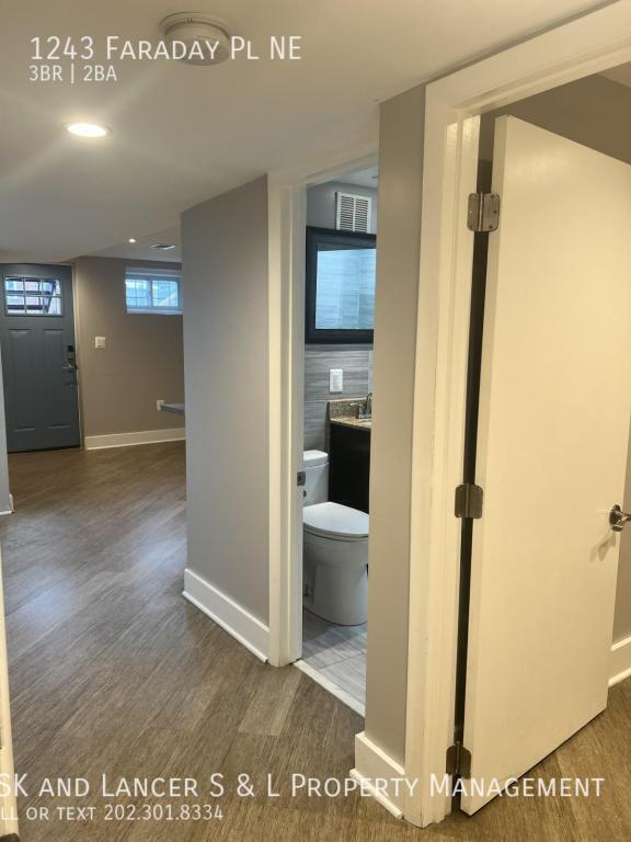 Building Photo - 1243 Faraday Pl NE