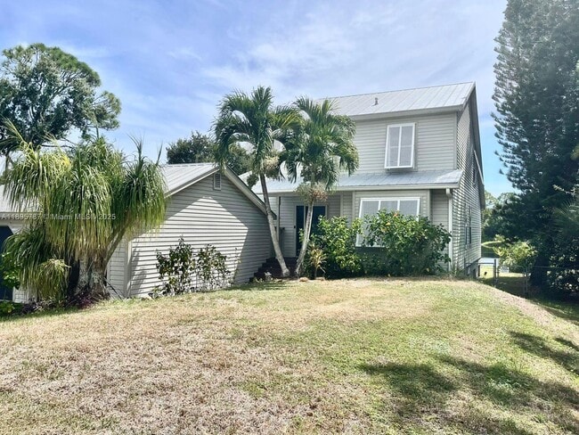 Building Photo - 4700 Regina Dr