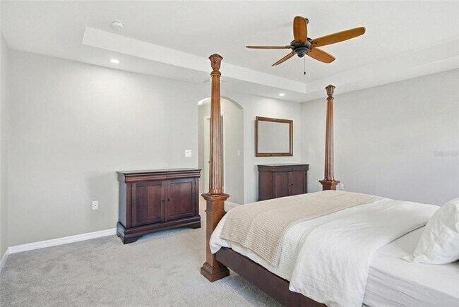 Building Photo - 8 Creek Ct