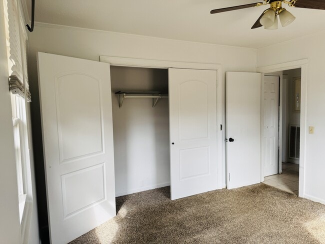 Building Photo - 5780 Fry Gap Rd