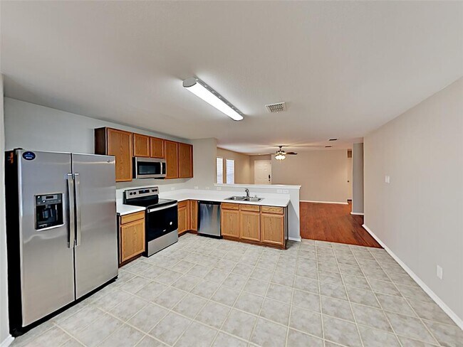 Building Photo - 1128 Maplewood Ln