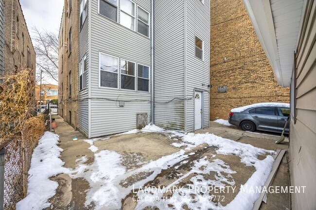 Building Photo - 4614 N Central Park Ave