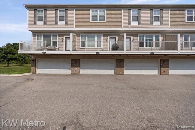 Building Photo - 4636 Bradley Cir