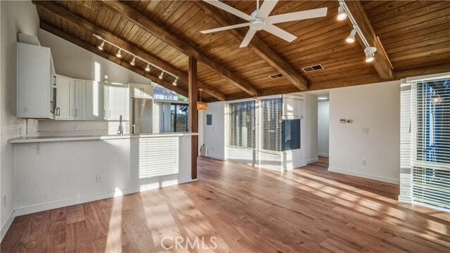 Building Photo - 2101 Glenneyre St