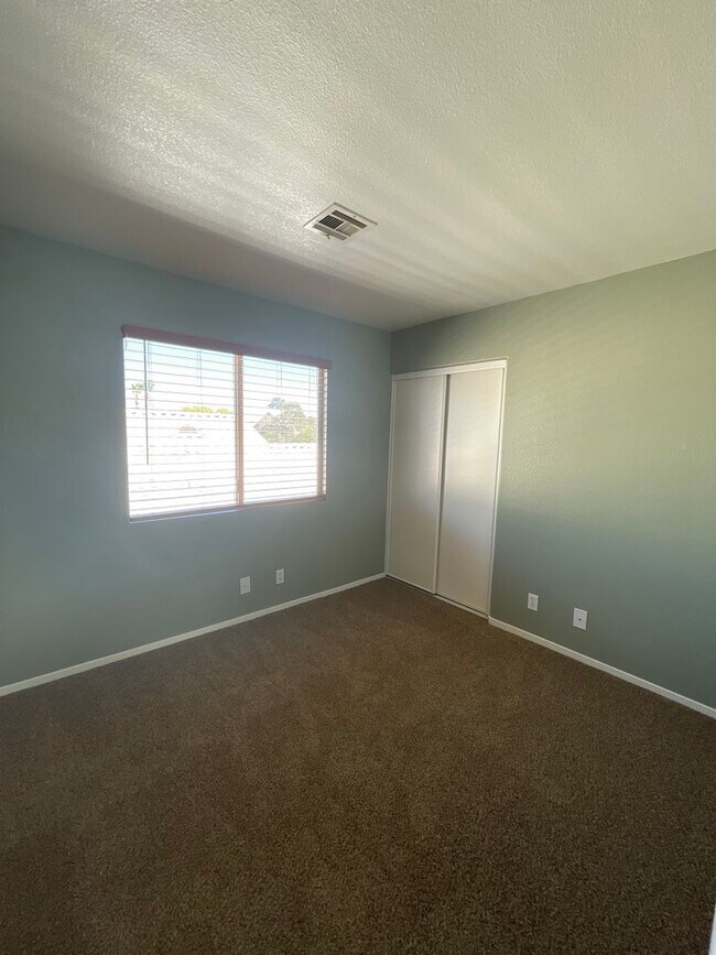 Building Photo - 5848 Red Dawn St