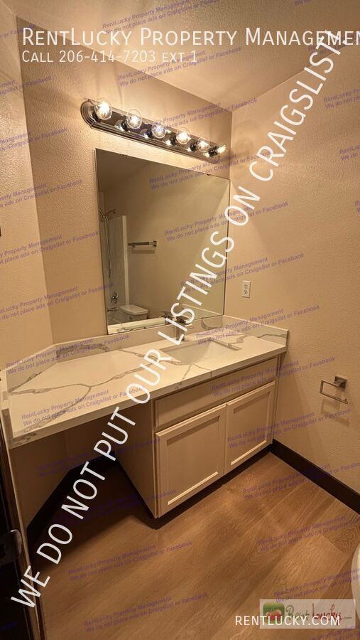 Building Photo - 104 167th St E