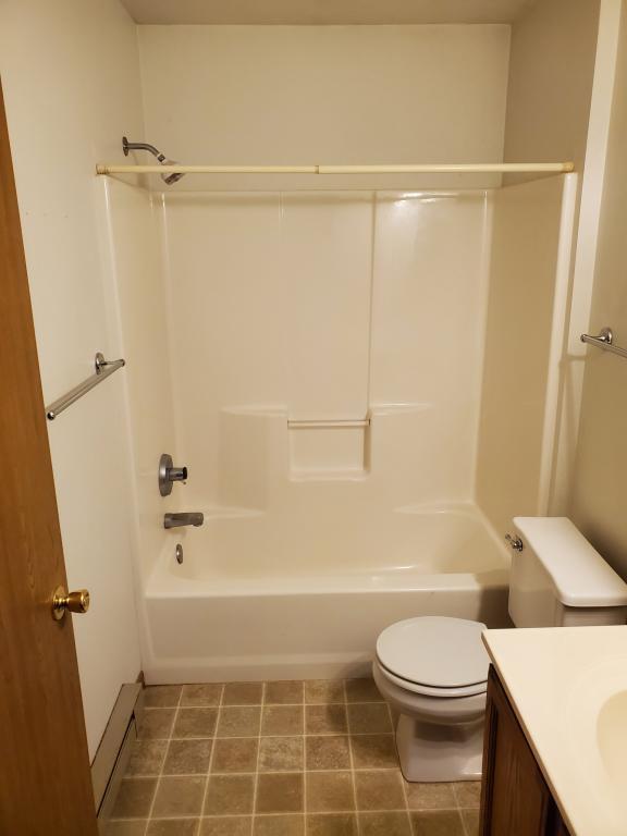 Building Photo - 1377 Doman Dr