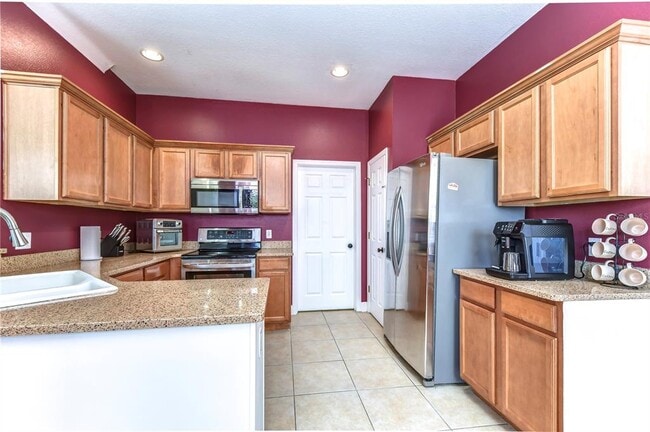 Building Photo - 3292 Covered Bridge Dr E