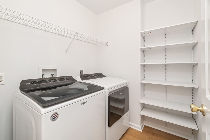 Building Photo - 10149 Highgate Cir