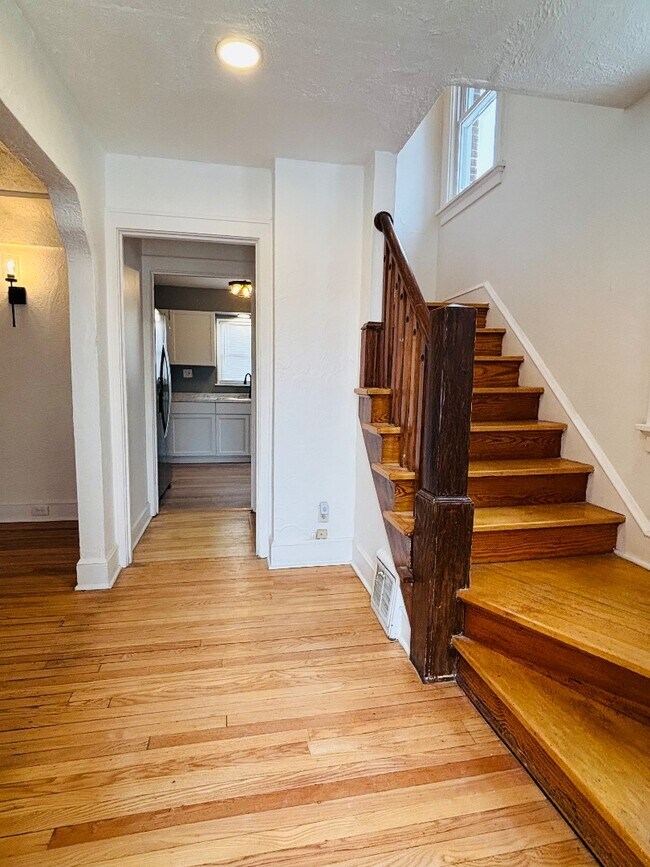 Building Photo - 7126 W Congress St