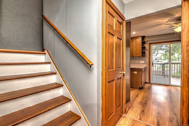 Building Photo - 55 Lantern Park Dr