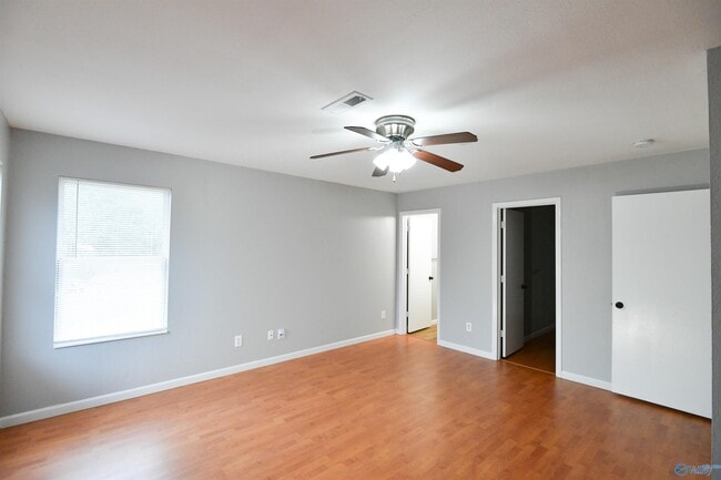 Building Photo - 105 Cotton Boll Dr