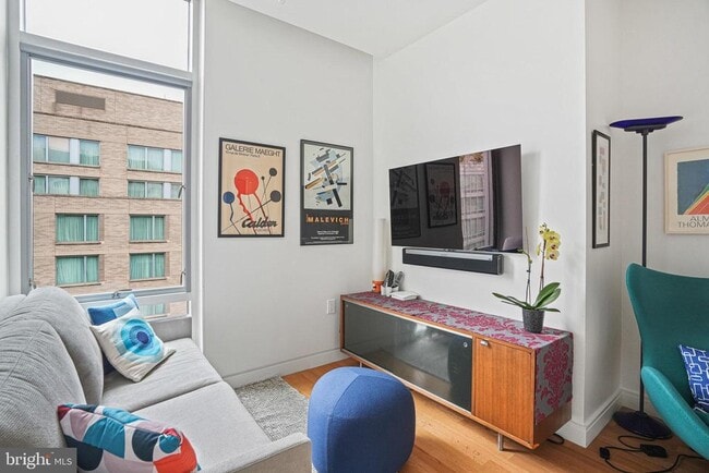 Building Photo - 1177 22nd St NW