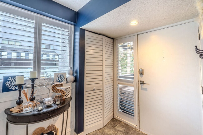 Building Photo - 137 Cordillo Pkwy