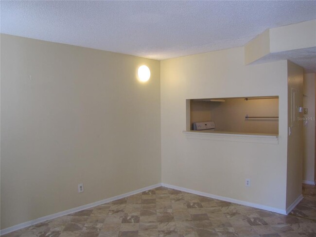 Building Photo - 7137 E Bank Dr