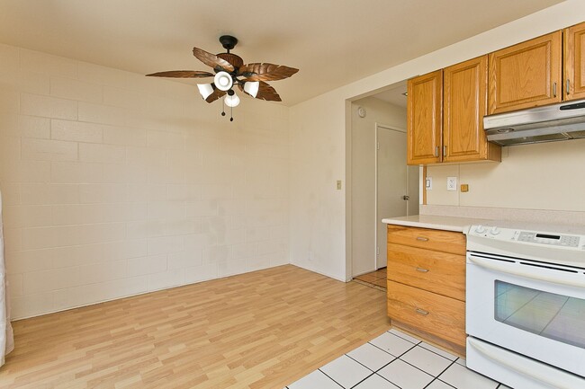 Building Photo - Pacific Village Annex - 2 bedroom, 1.5 bat...