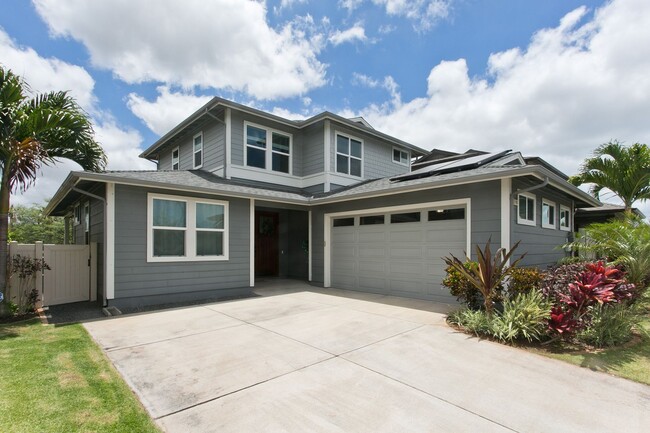Primary Photo - 4Bd-3Ba home on 16th fairway of the Coral ...
