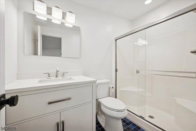 Building Photo - 103 Park Ave