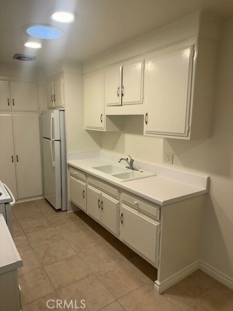 Building Photo - 2210 Via Mariposa E