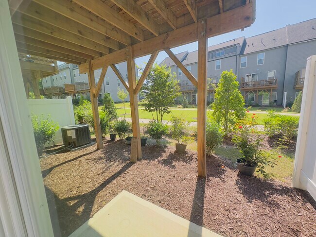 Building Photo - 1121 Kiernan Grove Ln