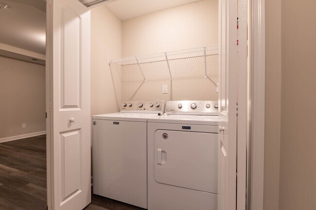 Building Photo - Ready NOW! Close to MARSOC, Stone Bay & MCB Camp LeJeune Sneads Ferry Gates