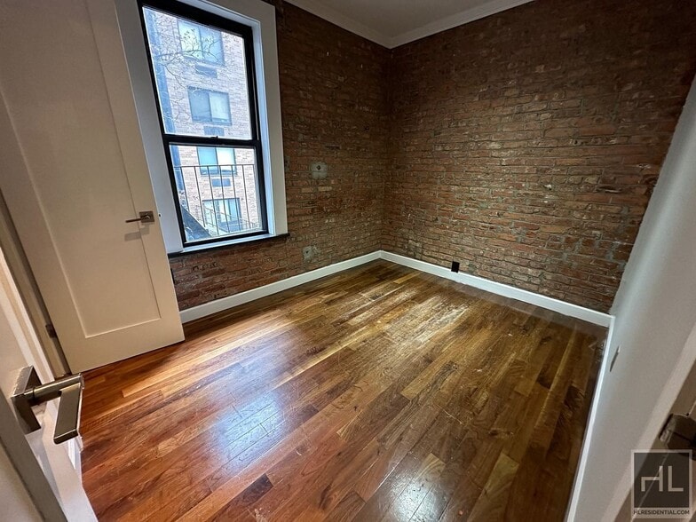 Building Photo - East 106th Street