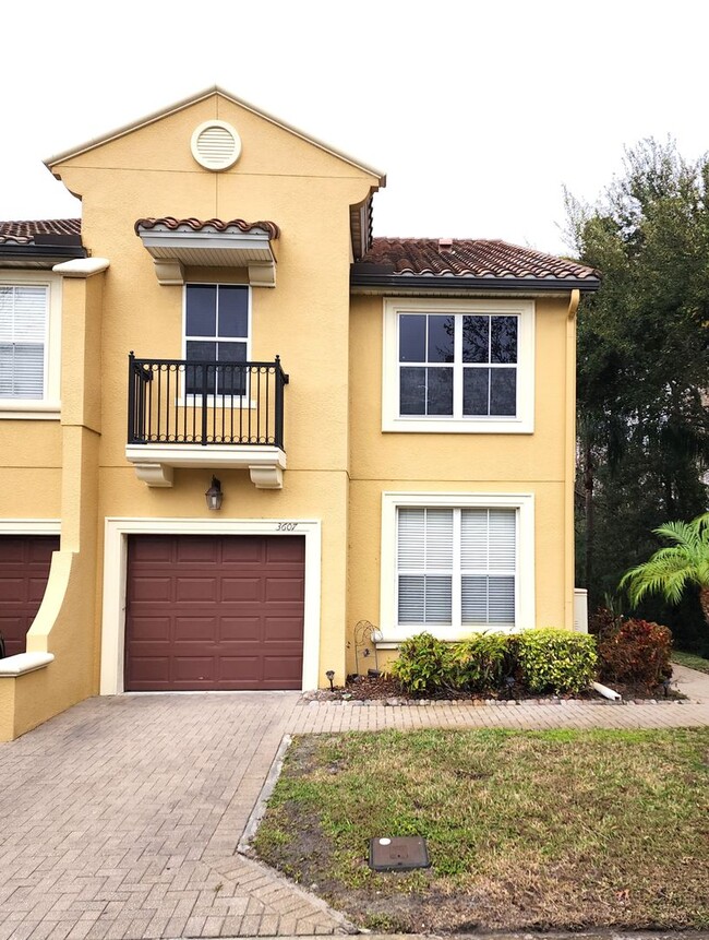 Building Photo - Spacious Two-Story Townhouse with Garage; ...