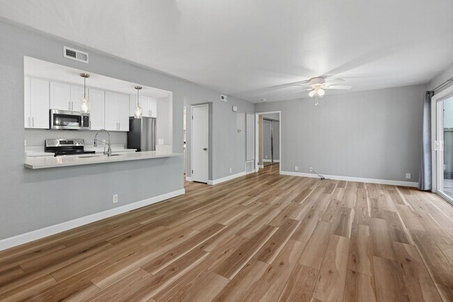 Building Photo - 4060 Rosenda Ct