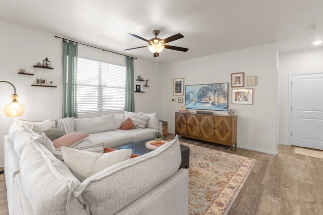 Building Photo - 26813 E Archer Ave