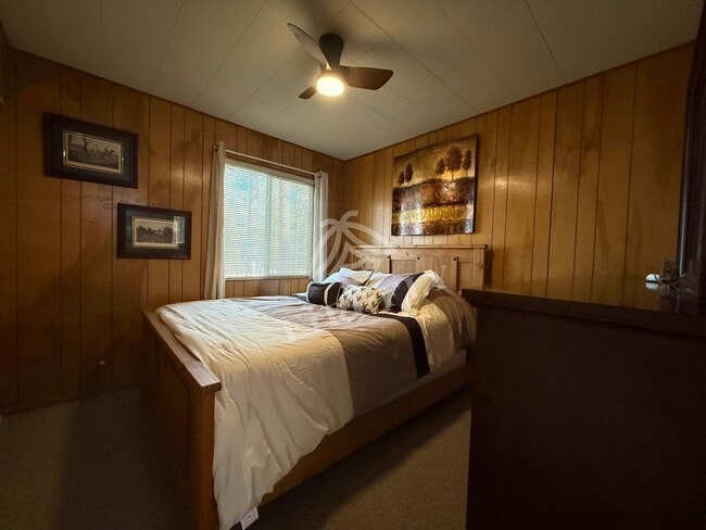 Building Photo - 2162 N Woods Dr