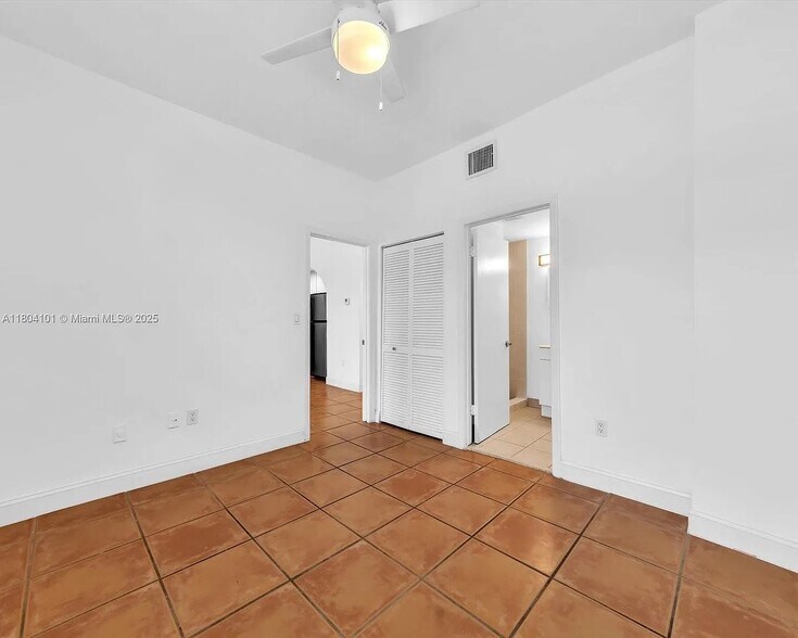 Building Photo - 1218 Drexel Ave