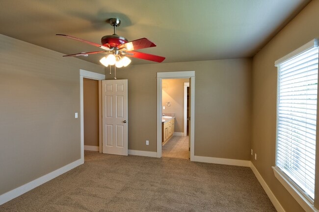 Building Photo - 61167 Cone Flower St