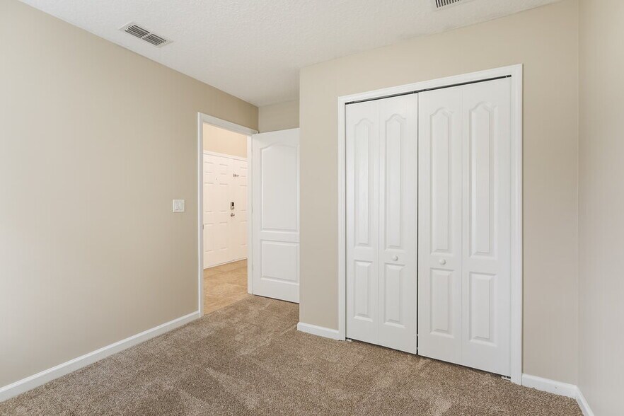 Building Photo - 4510 Oak Moss Loop