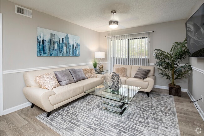 Interior Photo - Incline at Crestwood