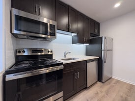 Building Photo - 527 W Aldine Ave