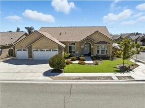 Building Photo - Beautiful Family Home