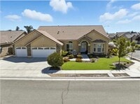 Building Photo - Beautiful Family Home