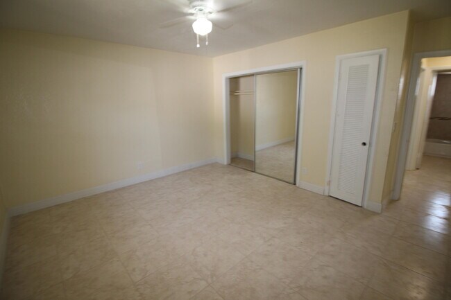 Building Photo - 12419 Westhampton Cir