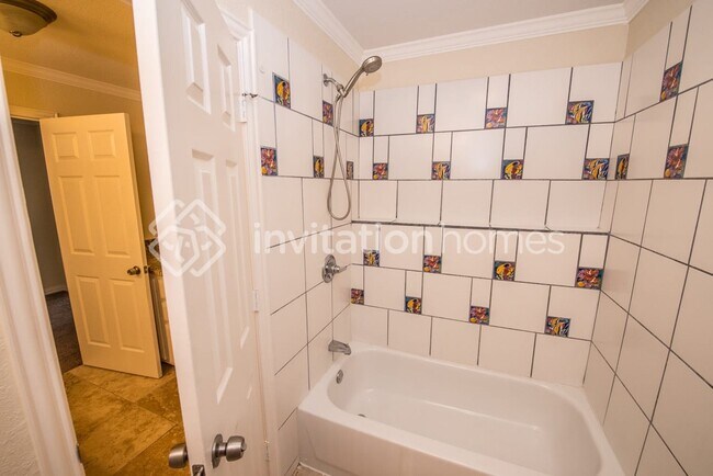 Building Photo - 209 King Trail